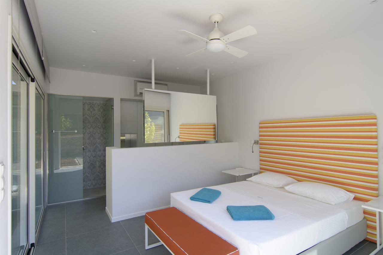 Lavender Cove Aparthotel Korfos Exterior photo