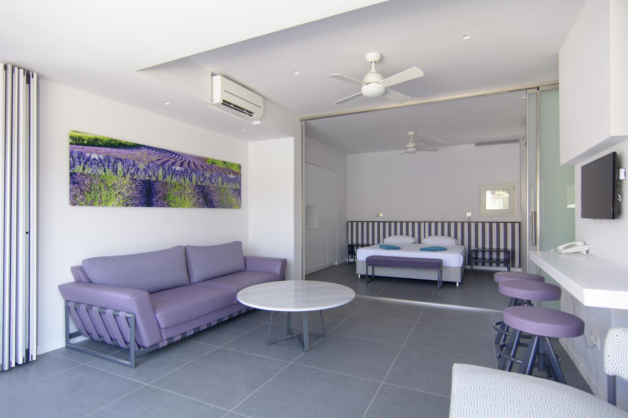 Lavender Cove Aparthotel Korfos Exterior photo