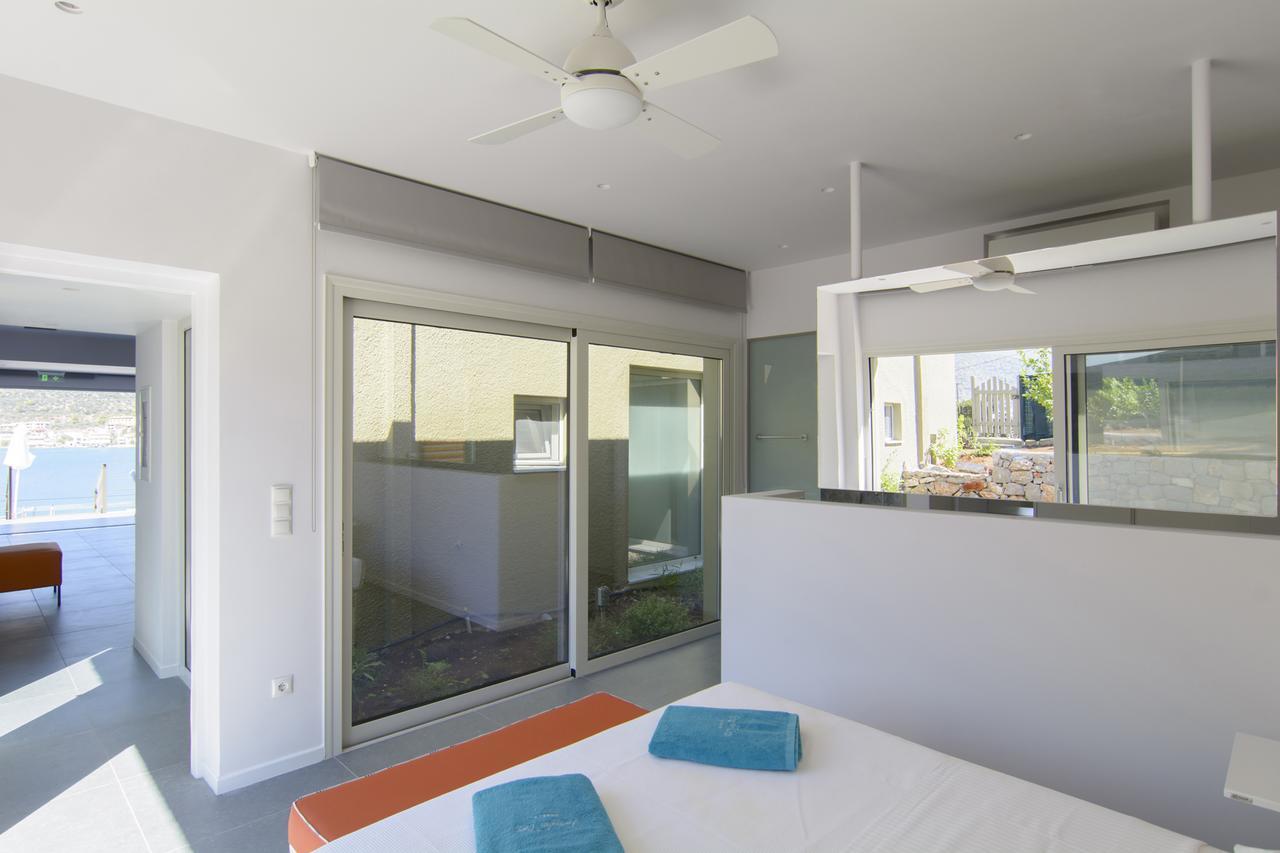Lavender Cove Aparthotel Korfos Exterior photo
