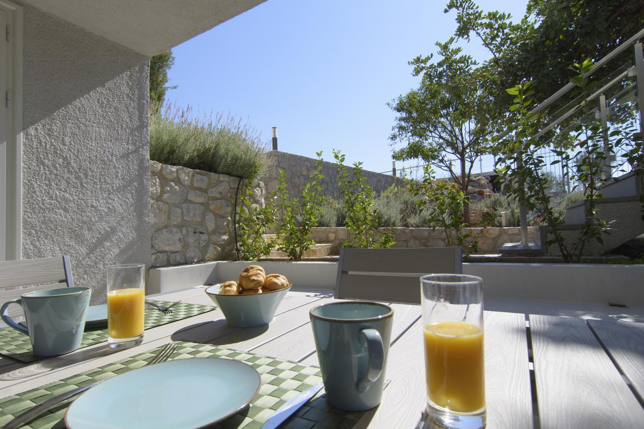 Lavender Cove Aparthotel Korfos Exterior photo