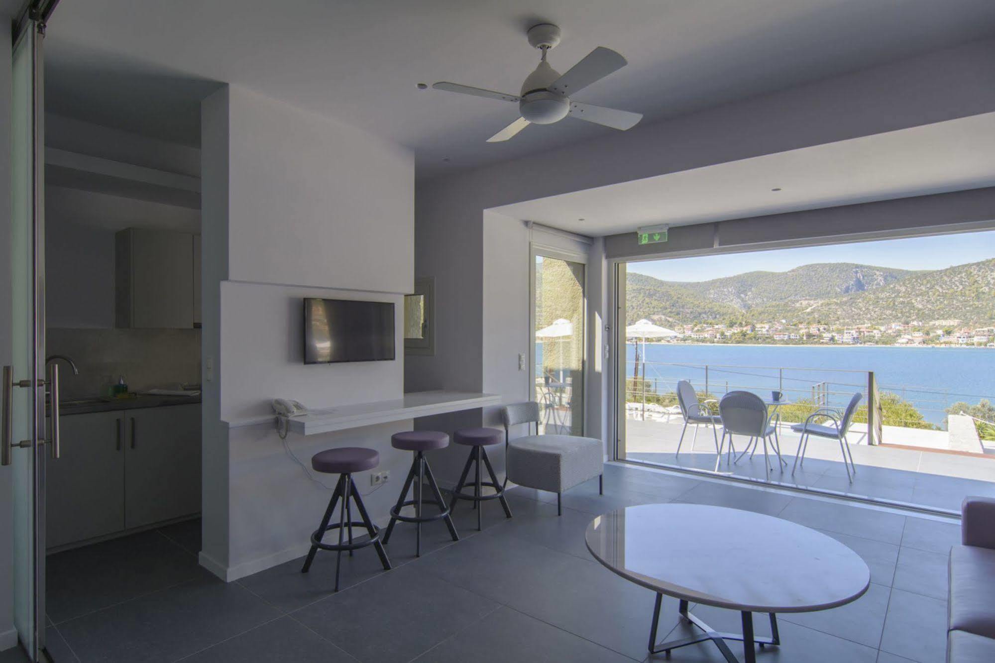 Lavender Cove Aparthotel Korfos Exterior photo